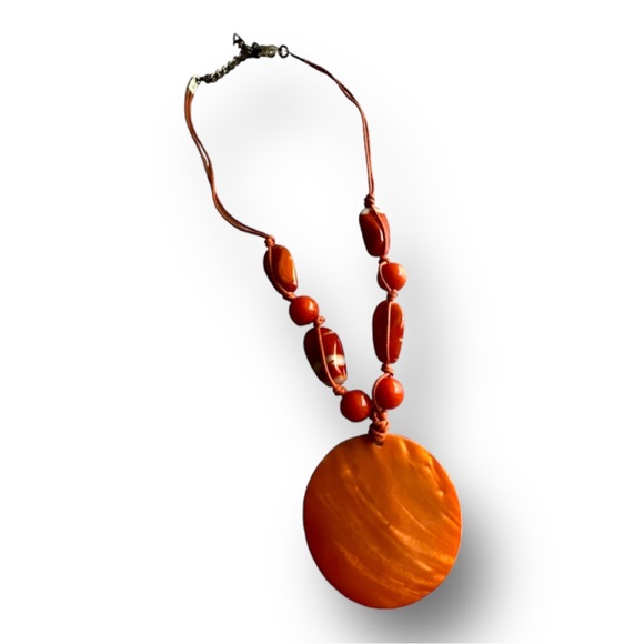 VINTAGE orange Beaded Necklace with Mother of Pearl Shell 8” - Picture 6 of 12